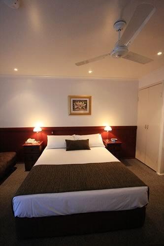Central Studio Accommodation Гладстон Стая снимка